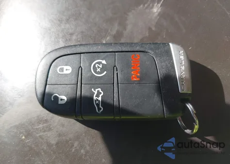 2012 Chrysler 300C Luxury Series z USA, uszkodzony, nr VIN 2C3CCAPT5CH253894